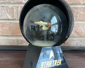 Star Trek snow globe