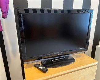 Sharp 32" flatscreen TV....