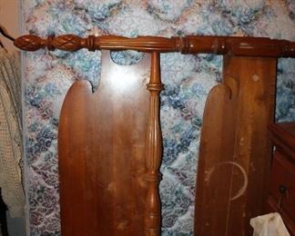 full-size mattress set and four-poster bed