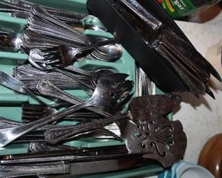 large set stainless flatware