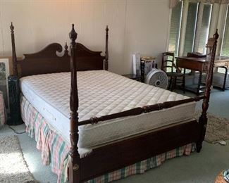 #8	Full/Queen Size 4 poster Bed - heavy	 $275.00 
#9	Queen Size Stearns & Foster Mattress/Boxsprings 	 $120.00 
