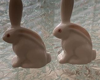 #11	(2) White Herend Rabbits - sold as a pair - 158,254 - 2.25"T	 $100.00 
