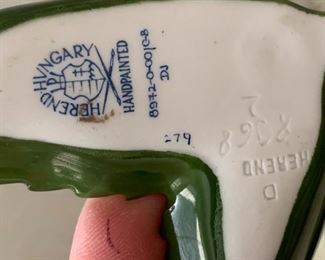 #13	Herend  Purple Butterfly (203) 8972-0-00/G8 - 1.75" T x 3" L	 $75.00 
