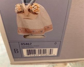 #19	Lladro Girl  05467 Mayflower w/box	 $150.00 
