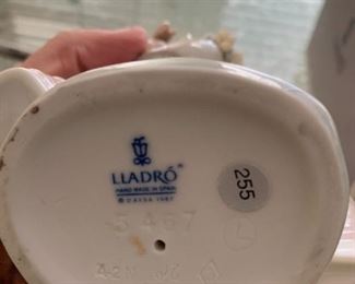 #19	Lladro Girl  05467 Mayflower w/box	 $150.00 
