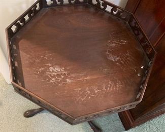 #46	Octangle Pedistal Table w/q/a legs (as is finish)  19x26	 $75.00 
