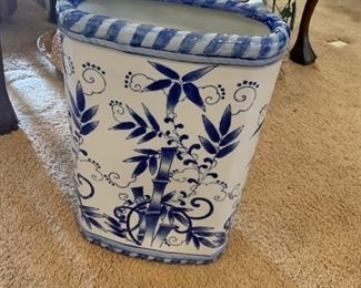 #75	Blue & White umbrella Stand 16"Tall	 $45.00 
