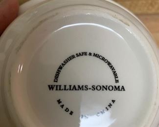 #98	Williams Sonoma 10 pc set 	 $22.00 
