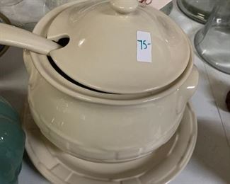 #113	Longaberger Pottery Soup Toureen w/tray & - 14" Tall	 $75.00 
