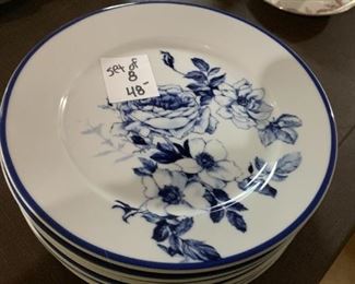 #125	William Sonoma - set of 8 Blue Flower Salad Plates	 $48.00 

