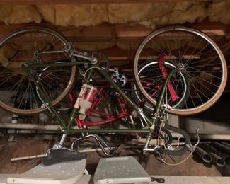 #139	(2) Schwinn Sting -Ray Banana Seat Boy Bicycles $75 Each	 $150.00 
#140	Raileigh  Men 10 speed Bike 	 $75.00 
