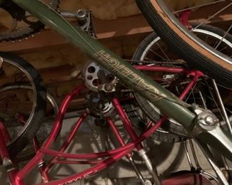 #139	(2) Schwinn Sting -Ray Banana Seat Boy Bicycles $75 Each	 $150.00 
#140	Railiegh Men 10 speed Bike 	 $75.00 
