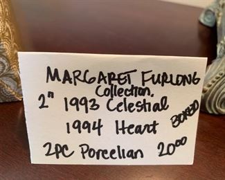 #157	Margaret Furlong 2" Collection 2pc Porcelain	 $20.00 
