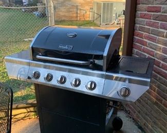 #212	Nexgril Gas Grill 4 burner grill w/tank - as is	 $50.00 
