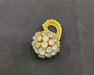 Gold Look and Sparkle Gemstone Stretch Ring
$5.00
Contact: sonyadowdakin@gmail.com or 815-985-2047