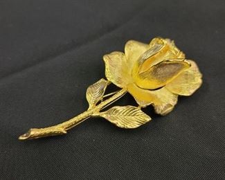 Gold Colored Rose Broach
$5.00
Contact: sonyadowdakin@gmail.com or 815-985-2047