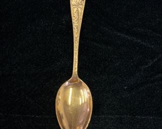 Yellow Stone Park Gold Look Spoon 
$5.00
Contact: sonyadowdakin@gmail.com or 815-985-2047