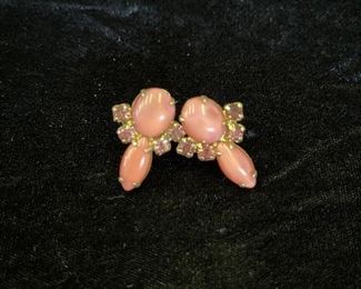Pink Angel Screw Earrings 
$5.00
Contact: sonyadowdakin@gmail.com or 815-985-2047