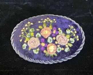 Purple Flower Cushioned Broach 
$5.00
Contact: sonyadowdakin@gmail.com or 815-985-2047