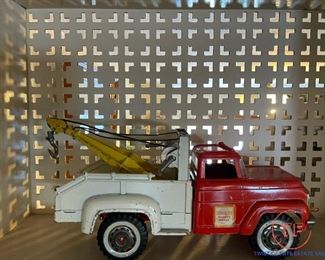 HUBLEY Mighty Metal Tow Truck