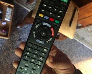 whose hand is that? That's NOT Cher's hand!Is there something my sister needs to tell me?