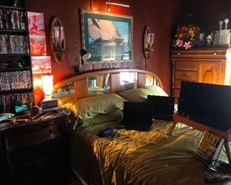 I, okay . . . wow. Looks like my first boyfriend's bedroom