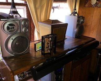 four-eyed robot with an eye patch