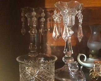 I'm so tired I can't even come up with a caption for this pic that is BEGGING for a funny caption. Water stains