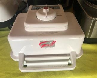 gorilla skull with bad underbite