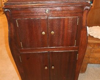 Antique Victor Victrola - 1920's Record Player - Works Good