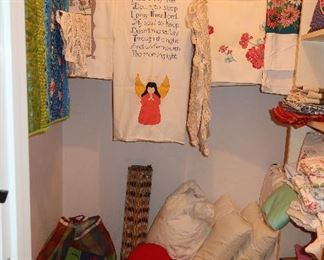 Linens- Quilts - Pillows