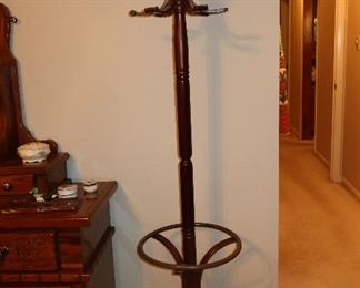 Vintage Hat Rack in Walnut