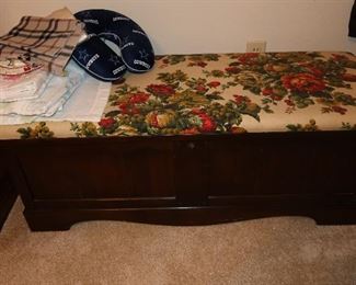 Lane Cedar Chest Trunk