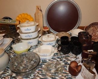 Pyrex Dishes - Kitchen Items