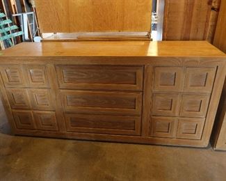 Midcentury 9 Drawer Thomasville Dresser