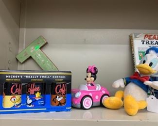 DISNEY COLLECTIBLES 