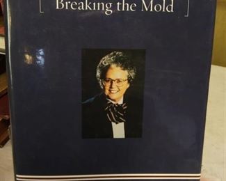 2002 Signed Breaking the Mold by Judy Bell, condition VG