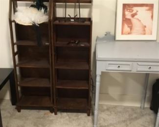 Small desk and small collapsible shelves
