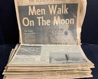 005 Vtg 1969 Lunar Landing Newspapers