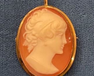 14k Cameo Pendant 