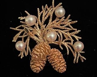 14K and Pearl Pin