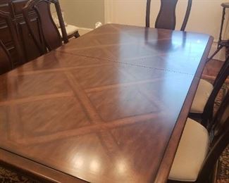 lovely  dining room, 2 additional leaves for table