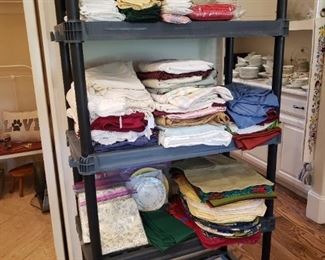 napkins, placemats and tableclothes