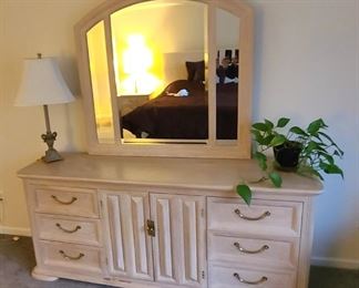 3 of 6 - 6 drawer Dresser with middle storge and Mirror