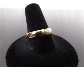 18K Yellow Gold Black Pearl Ring Size 9
