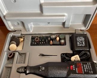 Dremel Free Wheeler Cordless Moto Tool Model 850 2 Speed in Case with Many Accessories