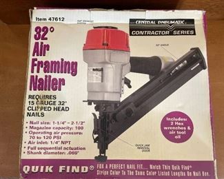 32 Air Framing Nailer Central Pneumatic Contractor Series in Original Box Like New