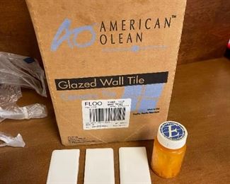NEW Box of Glazed Wall Tile Ceramic Tile 6x6 White Field 50 Pieces 3 End Tiles & Plastic Grout Spacers