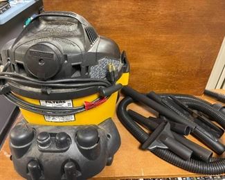 Shop Vac Ultra Plus 6 Gallons 3.0 Peak HP Dry Wet Vac with Accessories in Very Good Condition
