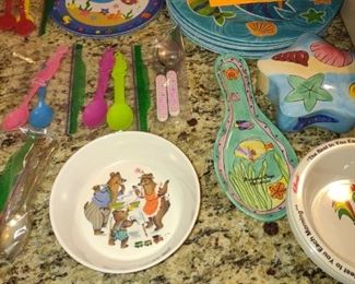 Vintage Child Bowls & Spoons, Kellogg Cereal Bowls. Plastic Beach Theme Plates